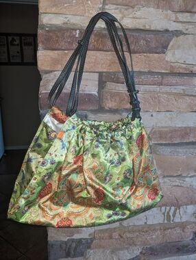 🇮🇹 Tess Loriani Green Paisley Drawstring Shoulder Bag with Black Straps